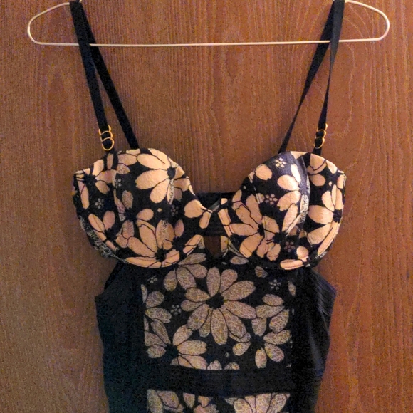 Victoria's Secret Other - Victoria secret babydoll 36C